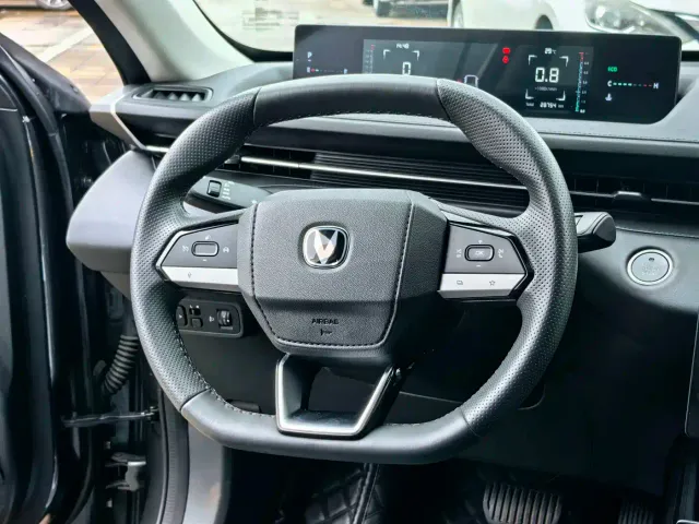 Changan Eado — Фото автомобиля 2