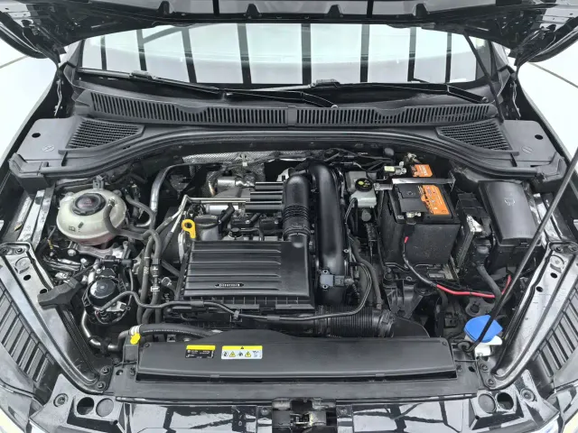 Volkswagen Sagitar — Фото автомобиля 18