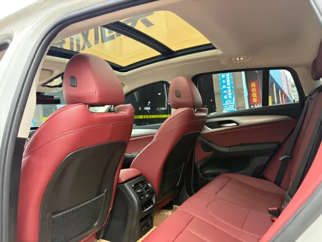 BMW X4 — Фото автомобиля 14