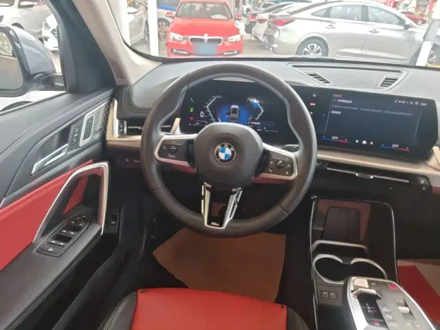 BMW BMW X1 2023 sDrive25Li M Sport Package — Фото автомобиля 10