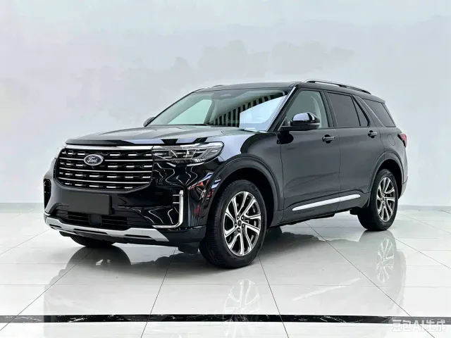 Ford Explorer — Фото автомобиля 2