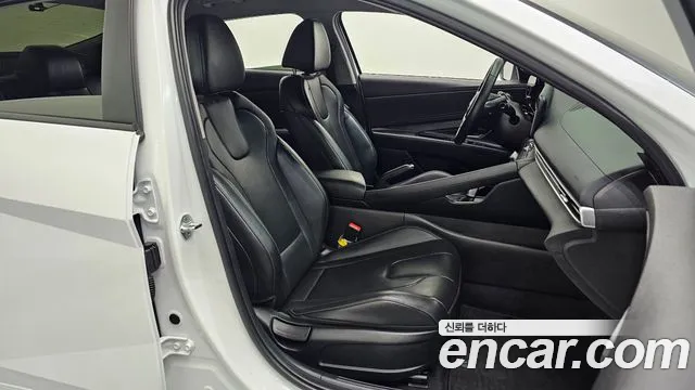 Hyundai Avante CN7 — Фото автомобиля 16