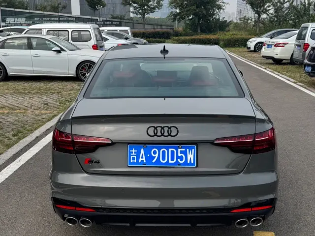Audi S4 — Фото автомобиля 4