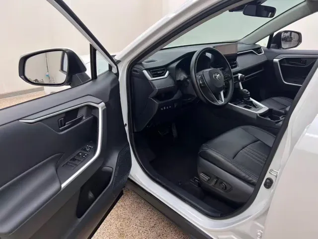 Toyota RAV4 Rongfang Dual Engine E+ — Фото автомобиля 22