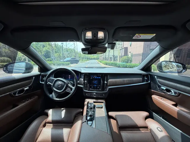 Volvo S90 — Фото автомобиля 5