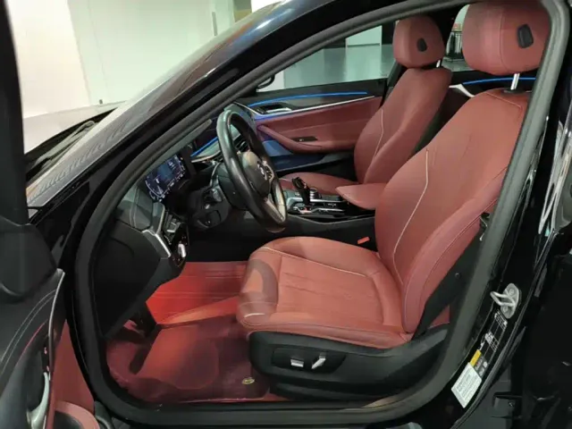 BMW 5 Series — Фото автомобиля 14