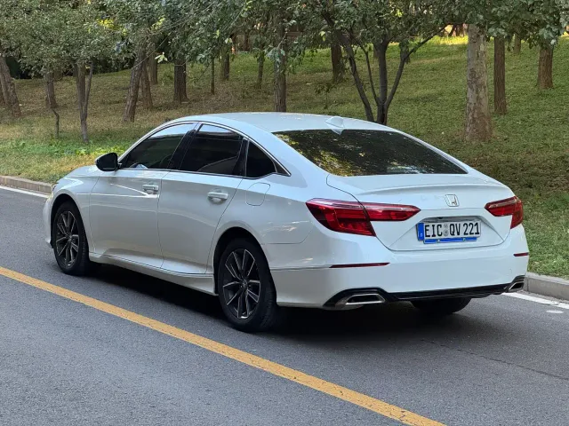 Honda Inspire — Фото автомобиля 5