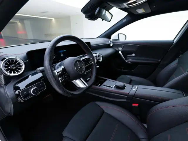 Mercedes-Benz A-Class — Фото автомобиля 13