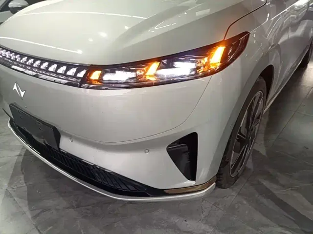Dongfeng eπ 008 — Фото автомобиля 17