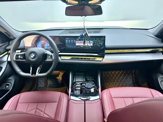 BMW 5 Series — Фото автомобиля 13