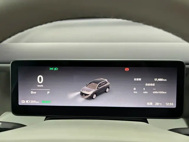 Leapmotor B10 — Фото автомобиля 11