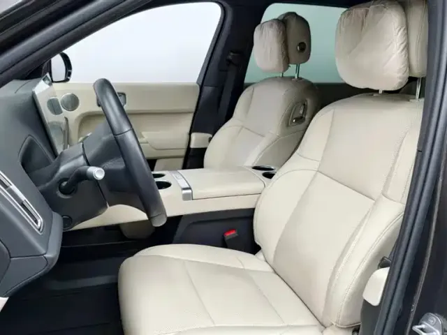 Li Auto L9 — Фото автомобиля 11