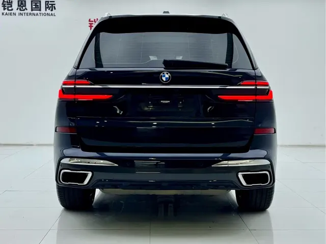 BMW X7 — Фото автомобиля 27
