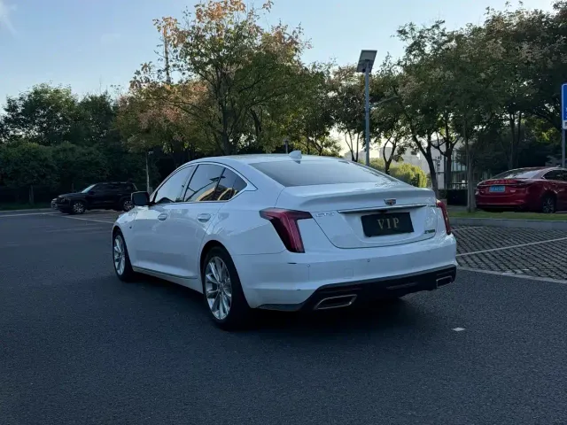 Cadillac CT5 — Фото автомобиля 9