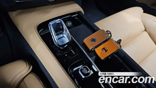 Volvo V90 — Фото автомобиля 12