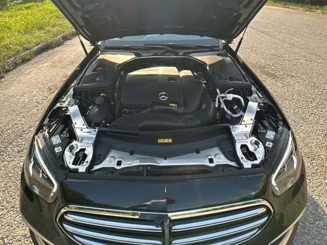 Mercedes-Benz E-Class — Фото автомобиля 13