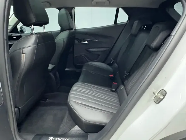 Peugeot 2008 — Фото автомобиля 10