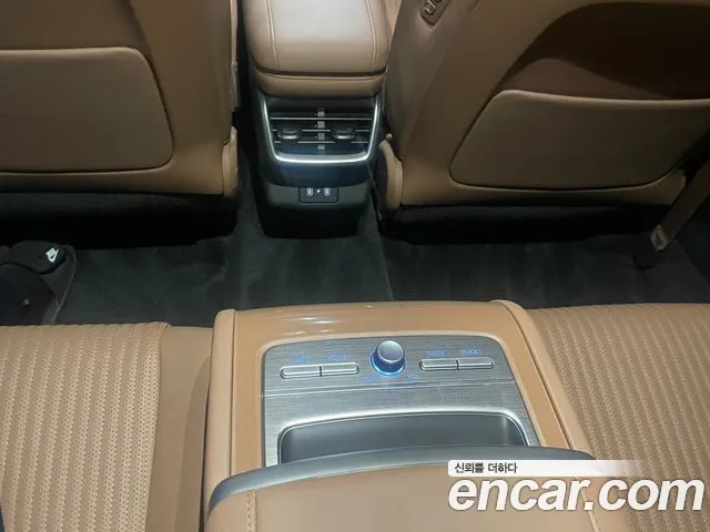 Hyundai Grandeur GN7 — Фото автомобиля 16