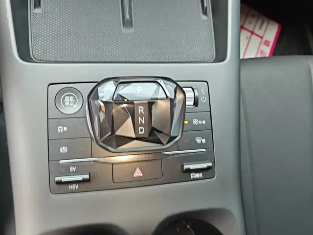 BYD Qin PLUS — Фото автомобиля 13