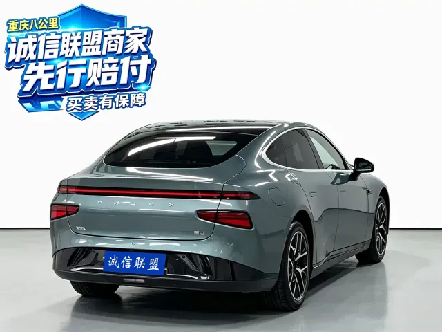 Xpeng P7 — Фото автомобиля 4