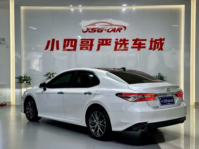 Toyota Camry — Фото автомобиля 4