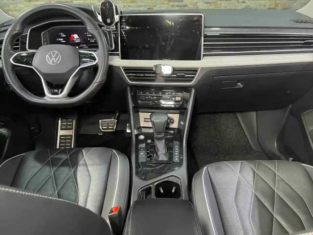 Volkswagen Tiguan L — Фото автомобиля 14