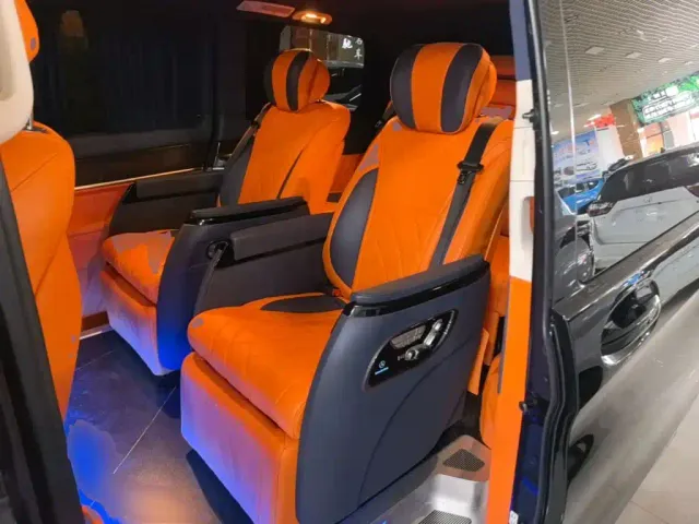 Mercedes-Benz V-Class — Фото автомобиля 16
