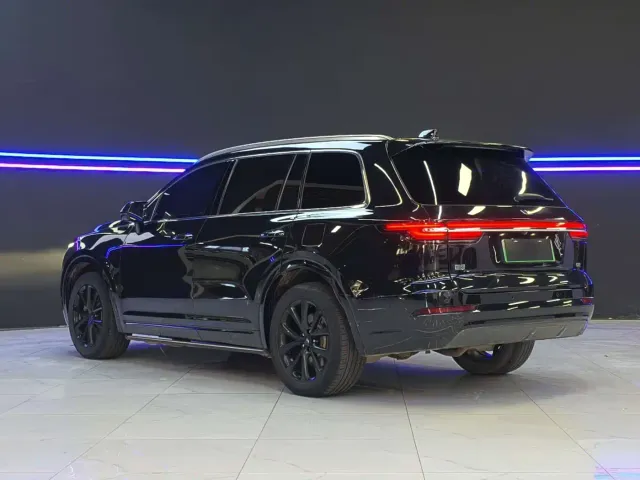 Li Auto ONE — Фото автомобиля 7