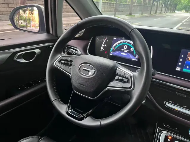GAC Trumpchi M6 — Фото автомобиля 4