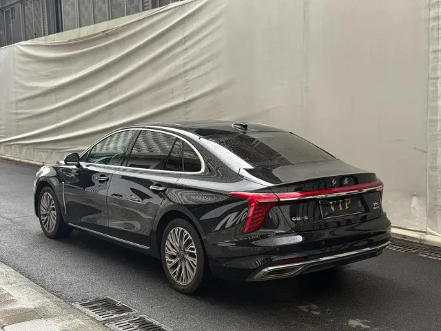 Hongqi H5 — Фото автомобиля 8