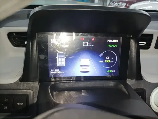 Wuling Hongguang Mini EV — Фото автомобиля 5