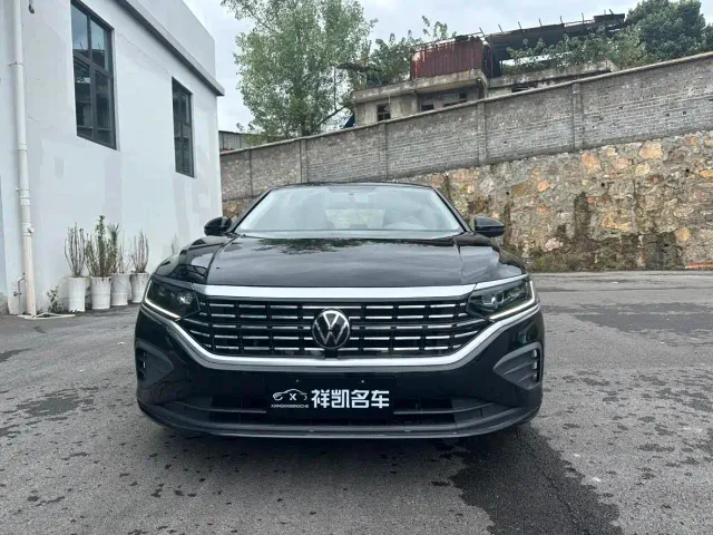 Volkswagen Passat — Фото автомобиля 2