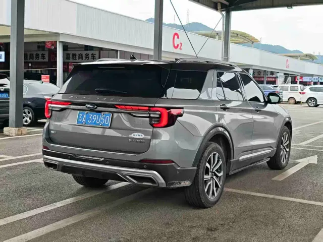 Ford Explorer — Фото автомобиля 6