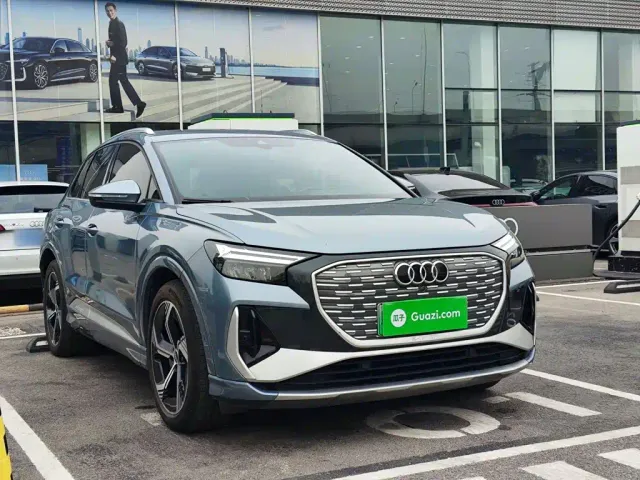 Audi Q4 e-tron — Фото автомобиля 3