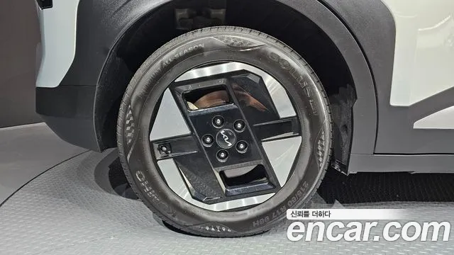 Kia EV3 — Фото автомобиля 5