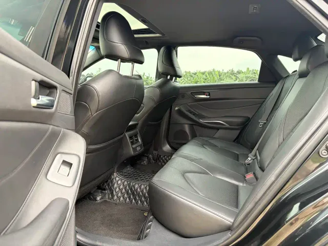 Toyota Avalon — Фото автомобиля 12
