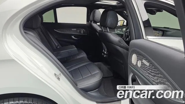 Mercedes-Benz E-Class E-класс W213 E350 4MATIC Exclusive — Фото автомобиля 11