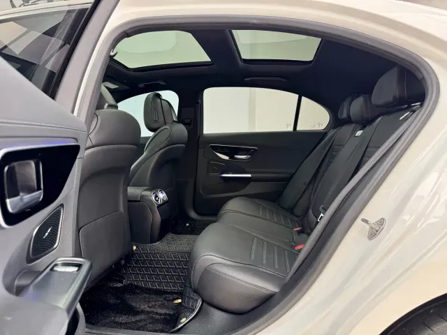 Mercedes-Benz C-Class — Фото автомобиля 8