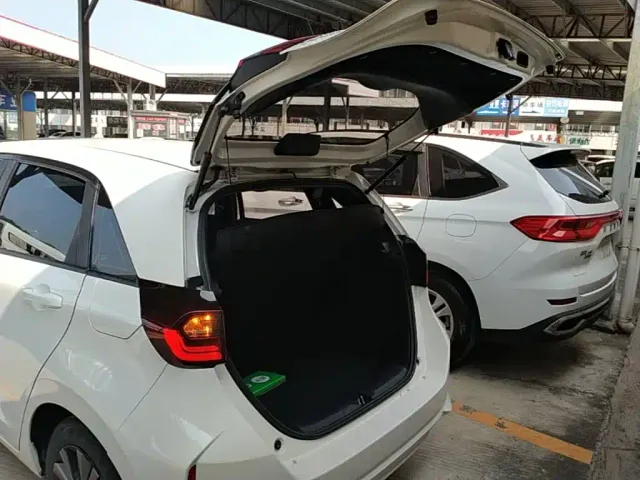 Honda Fit 2022 1.5L CVT Trend Sunroof Edition — Фото автомобиля 18