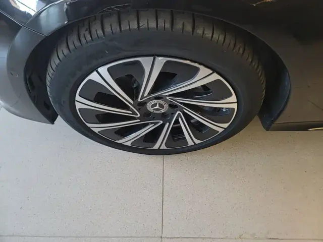 Mercedes-Benz E-Class — Фото автомобиля 22