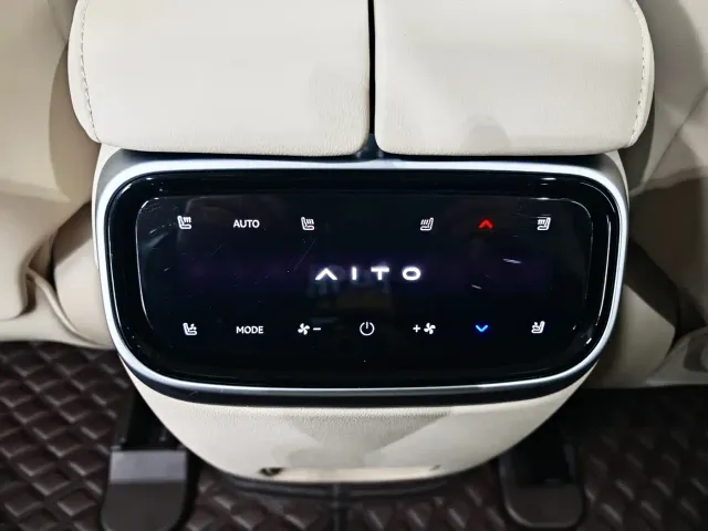 Aito M7 — Фото автомобиля 13