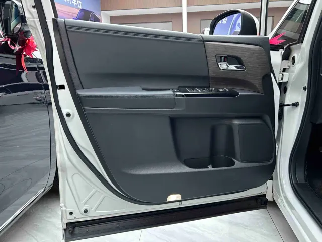 Honda Odyssey — Фото автомобиля 8