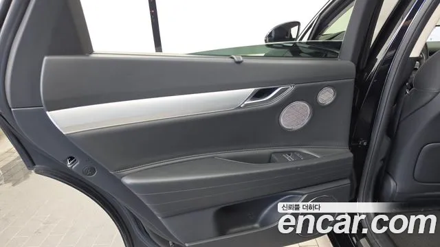 Genesis G80 Electrified G80 (RG3) — Фото автомобиля 21