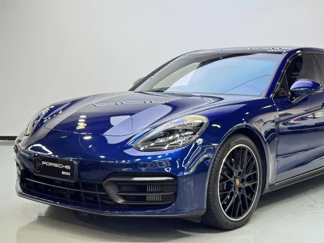 Porsche Panamera — Фото автомобиля 10