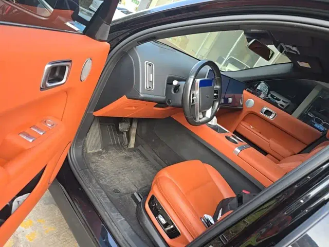 Li Auto L7 — Фото автомобиля 15