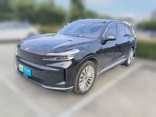 Фотография автомобиля — Onvo L90