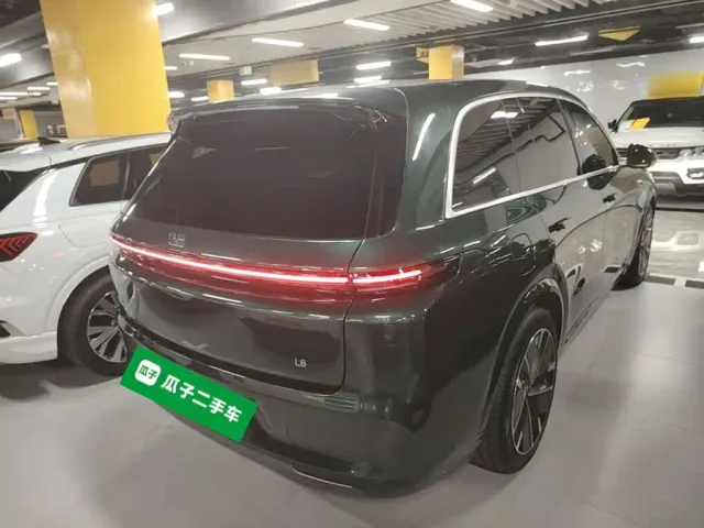 Li Auto L8 — Фото автомобиля 6