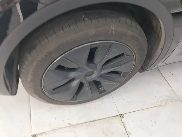 Tesla Model Y — Фото автомобиля 22