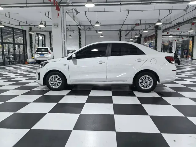Kia Huan Chi — Фото автомобиля 7
