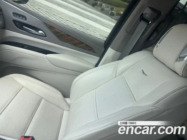 Cadillac Escalade Escalade 5 поколение — Фото автомобиля 15